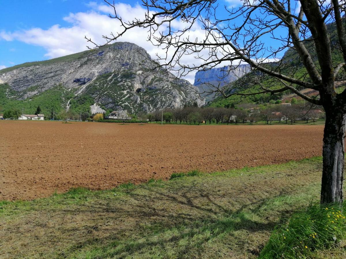 La Grande Chambre Saint-Jean-en-Royans Luaran gambar